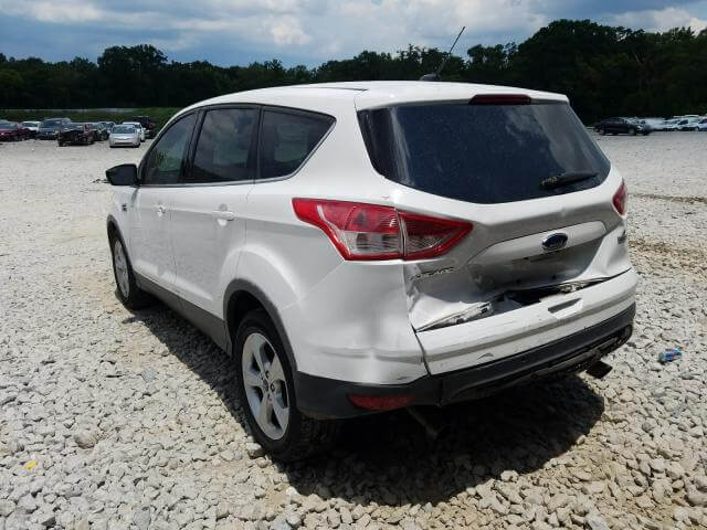 Купить бу FORD ESCAPE SE 2014 года в США