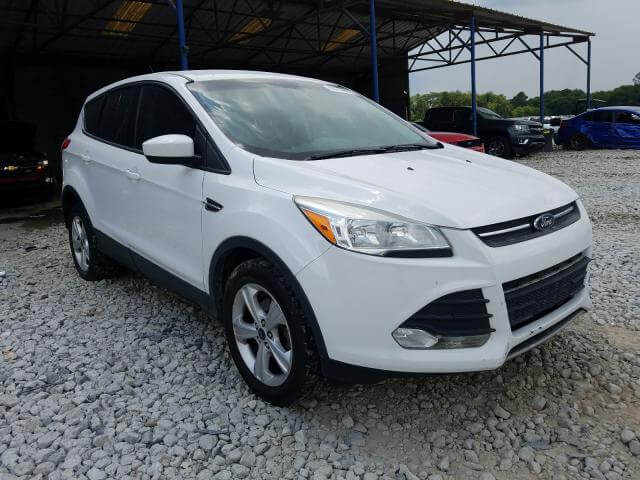 Купить бу FORD ESCAPE SE 2014 года в США