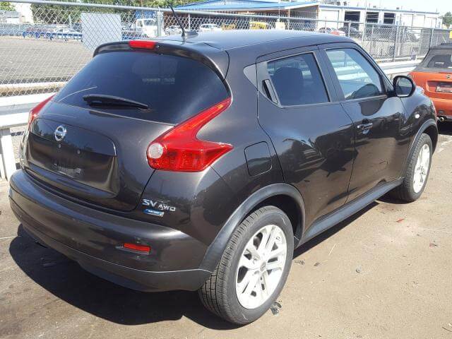 Купить бу NISSAN JUKE 1.6 2013 года в США