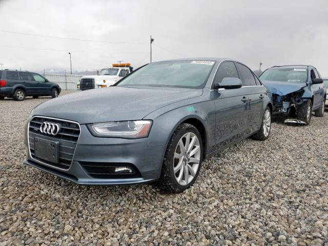 Купить бу AUDI A4 PREMIUM PLUS 2.0 2013 года В США