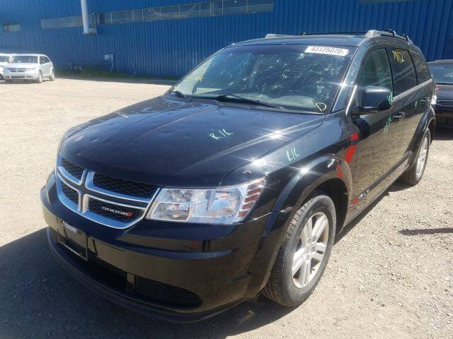 Купить бу DODGE JOURNEY SE 2012 года в США