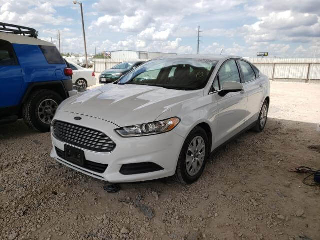 Купить бу FORD FUSION 2.5 2013 года в США