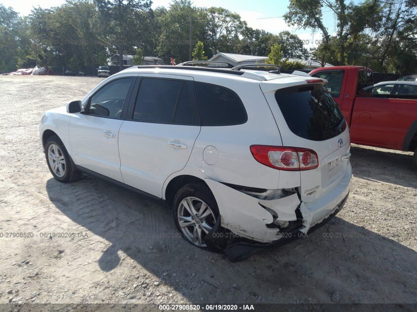 Купить бу Hyundai Santa Fe 2.4 2012 года в США