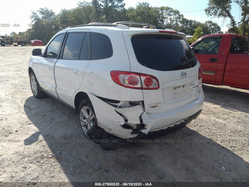 Купить бу Hyundai Santa Fe 2.4 2012 года в США