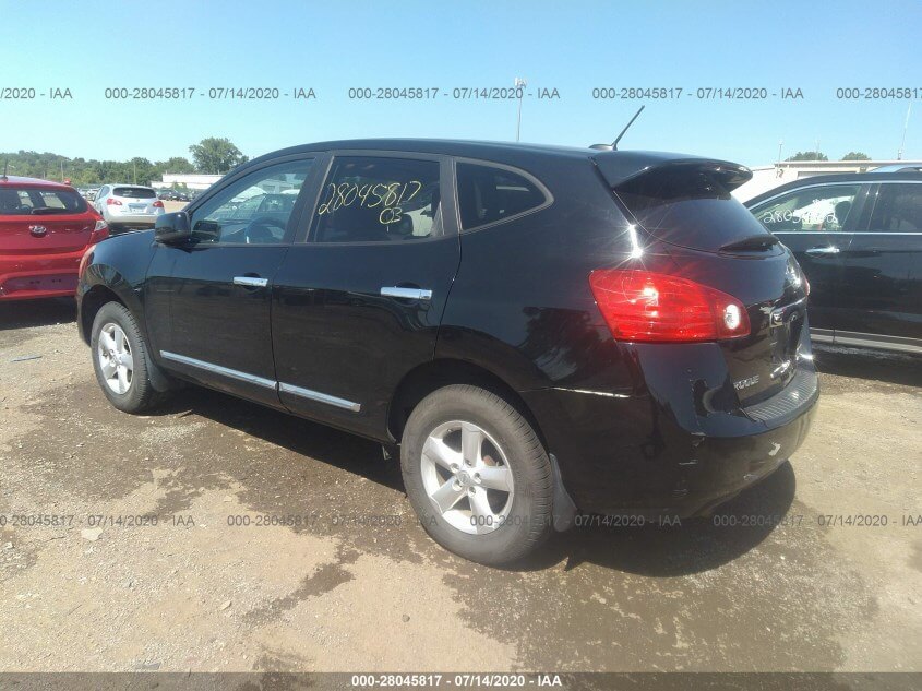 Купить бу NISSAN ROGUE S SV 2013 года в США