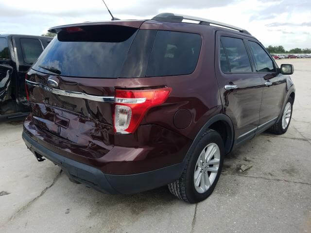 Купить бу FORD EXPLORER  2012 года в США