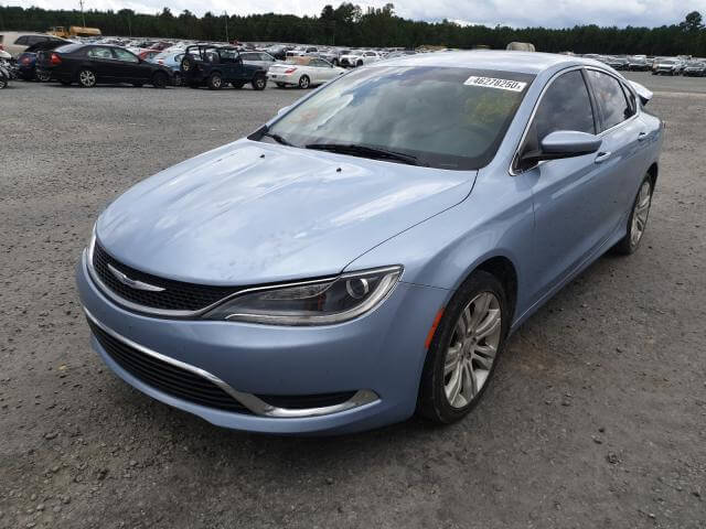 Купить CHRYSLER 200 2015 года в США