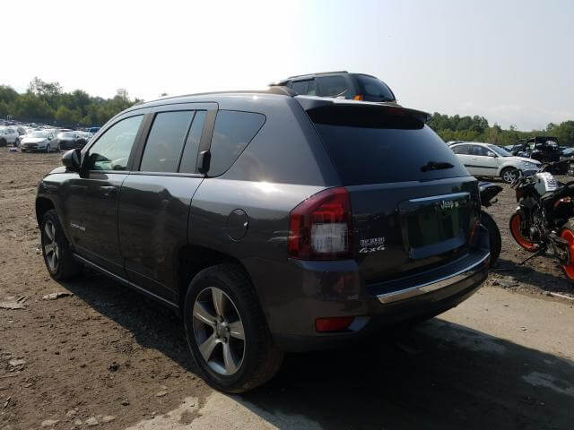 Купить JEEP COMPASS LATITUDE 2016 года в США