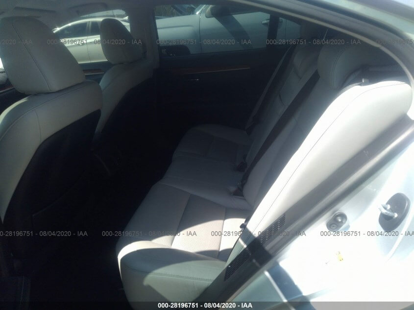 Купить LEXUS ES 300H 2013 года в США