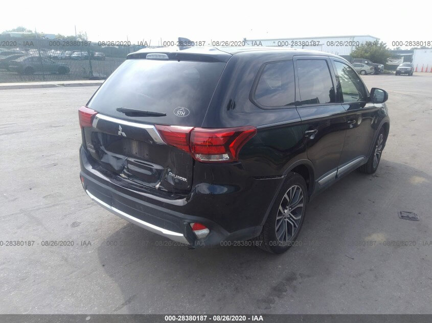 Купить MITSUBISHI OUTLANDER ES 2018 года в США