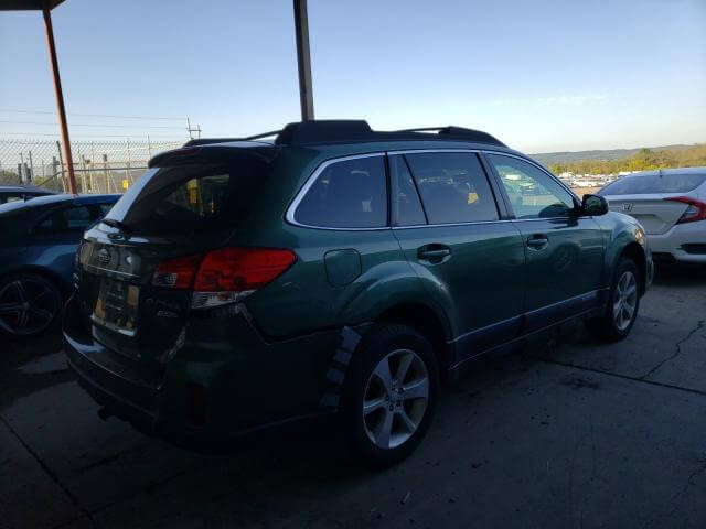 Купить SUBARU OUTBACK 2.5I PREMIUM 2013 года в США