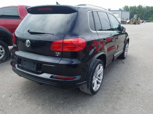 Купить VOLKSWAGEN TIGUAN S 2016 года в США