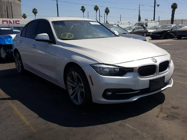 Купить бу BMW 328 I SULEV 2016 года в США