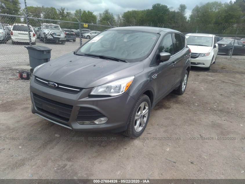 Купить бу FORD ESCAPE SE 2013 года в США