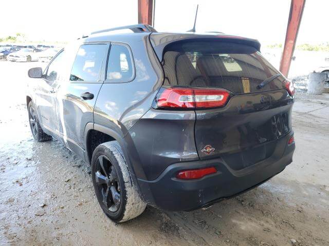 Купить б/у JEEP CHEROKEE SPORT 2017 года в США