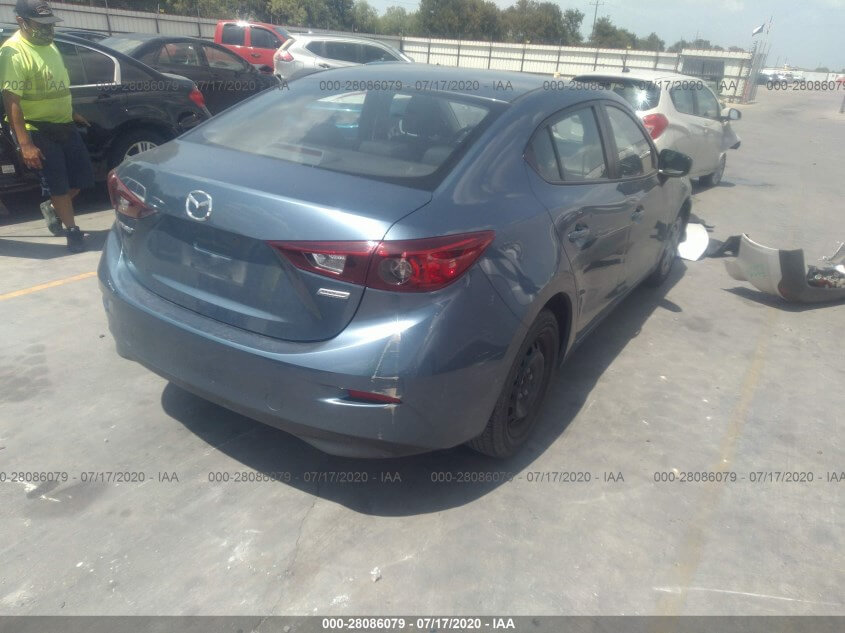 Купить б/у MAZDA3 I SPORT 2015 года в США