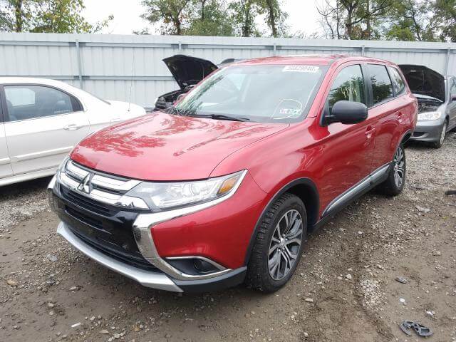 Купить б/у MITSUBISHI OUTLANDER SE 2016 года в США