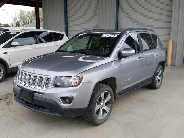 Купить JEEP COMPASS LATITUDE 2017 года в США