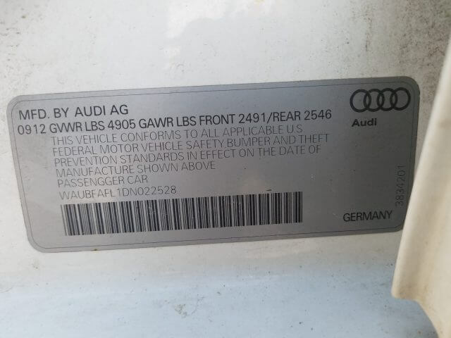 Купить бу AUDI A4 PREMIUM 2013 года В США