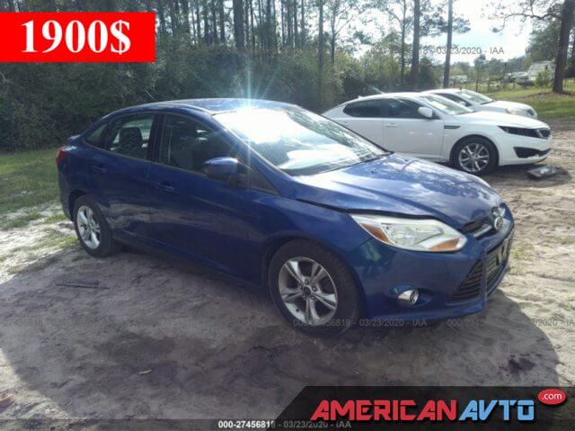 Купить бу FORD FOCUS SE 2012 года в США