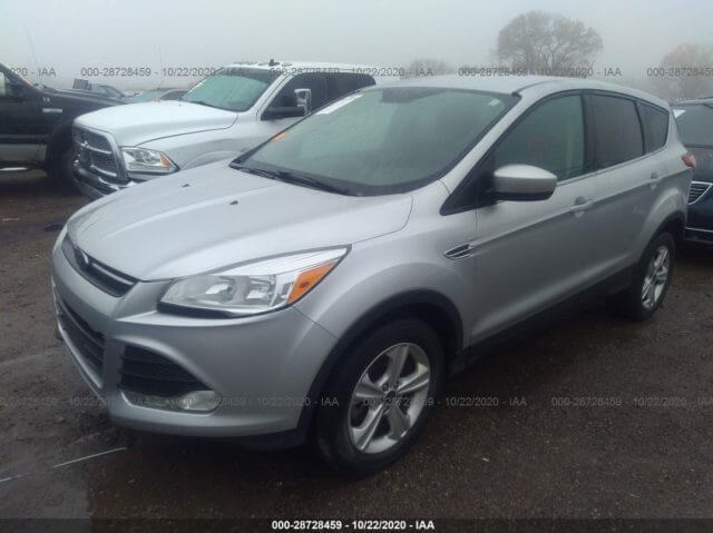 Купить бу FORD ESCAPE SE 2014 года в США