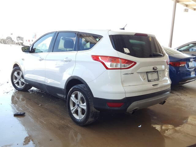 Купить бу FORD ESCAPE SE 2014 года в США