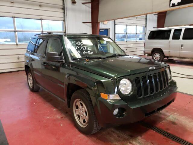 Купить бу JEEP PATRIOT SPORT 2010 года в США