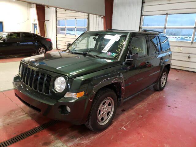 Купить бу JEEP PATRIOT SPORT 2010 года в США