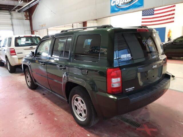 Купить бу JEEP PATRIOT SPORT 2010 года в США