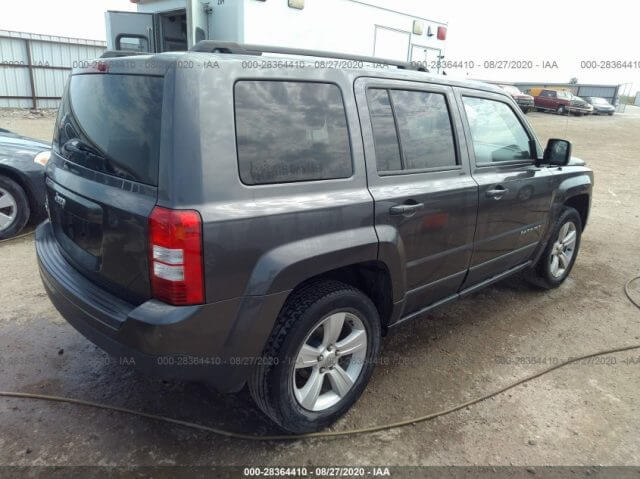 Купить бу JEEP PATRIOT SPORT 2014 года в США