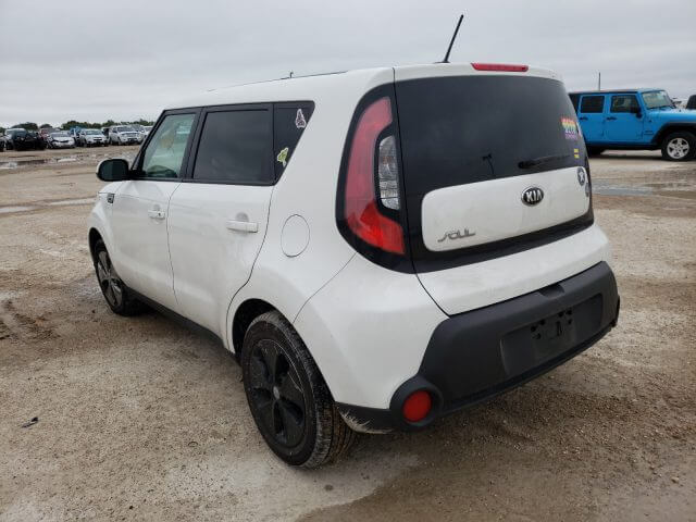 Купить бу KIA SOUL 2016 года в США