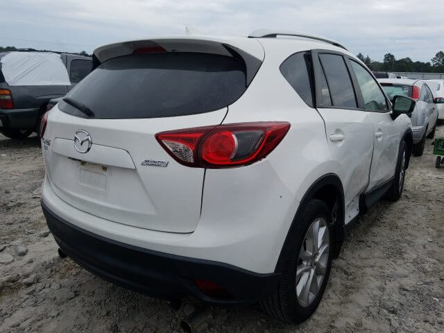 Купить бу MAZDA CX-5 GT 2015 года в США