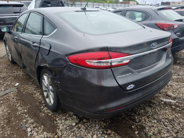 Купить б/у FORD FUSION 2017 года в США