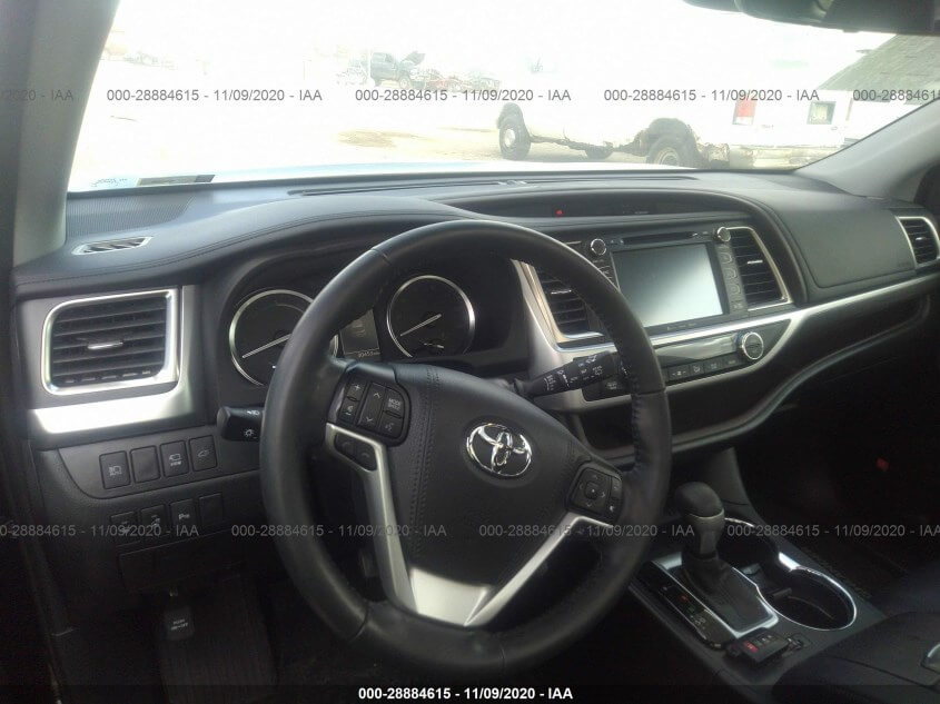 Купить TOYOTA HIGHLANDER HYBRID LIMITED 2019 года в США