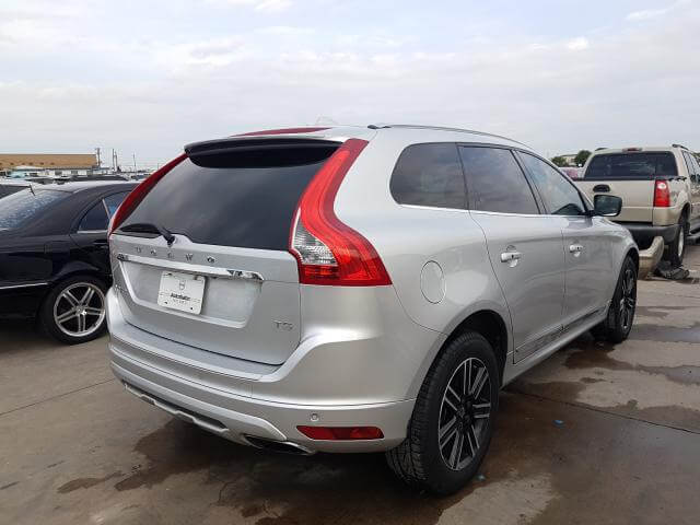 Купить VOLVO XC60 T5 DYNAMIC 2017 года в США