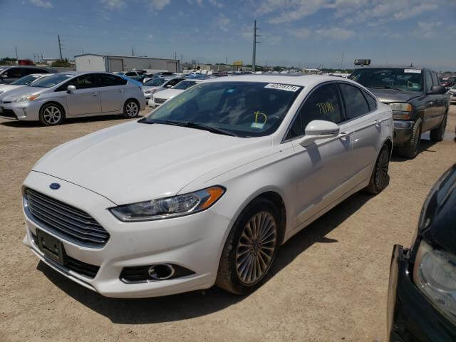 Купить бу FORD FUSION TITANIUM 2.0 2015 года в США