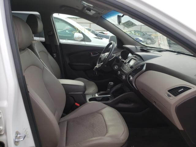 Купить бу HYUNDAI TUCSON GLS 2014 года в США