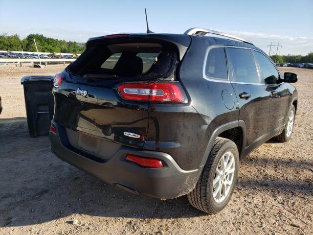 Купить бу JEEP CHEROKEE LATITUDE 2016 года в США