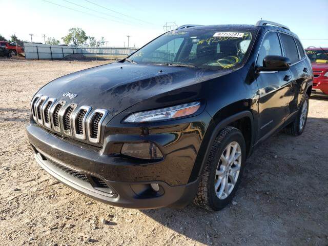 Купить бу JEEP CHEROKEE LATITUDE 2016 года в США