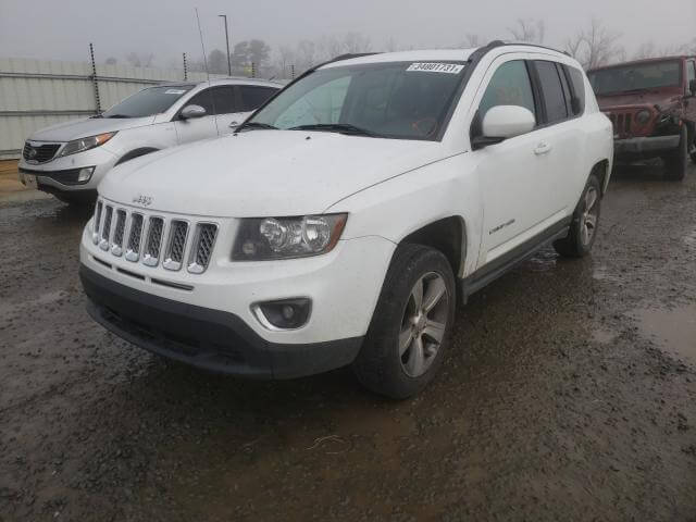 Купить бу JEEP COMPASS LATITUDE 2016 года в США