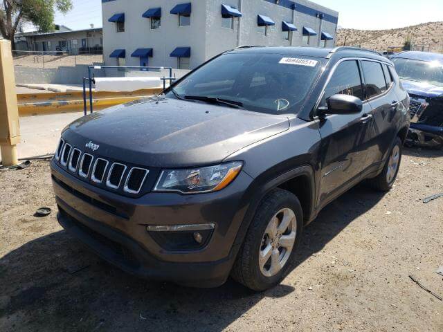 Купить бу JEEP COMPASS LATITUDE 2019 года в США