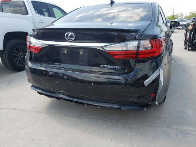 Купить LEXUS ES 300H 2016 года в США