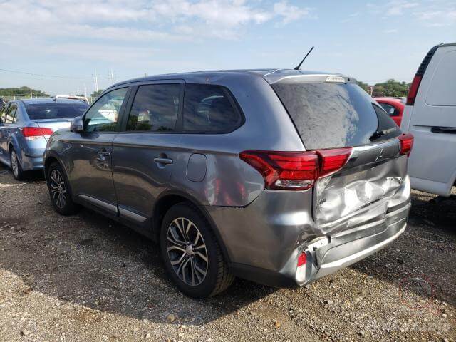 Купить Mitsubishi Outlander Se 2016 года в США