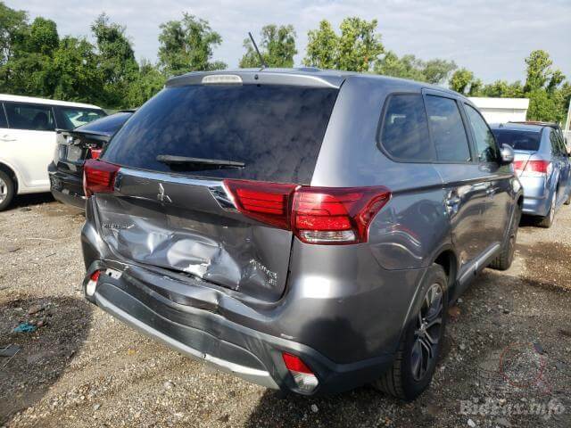 Купить Mitsubishi Outlander Se 2016 года в США