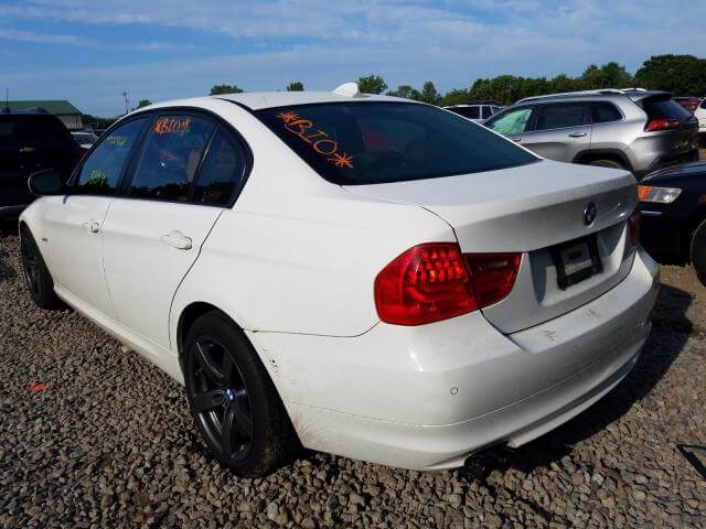 Купить бу BMW 328 XI 2011 года в США