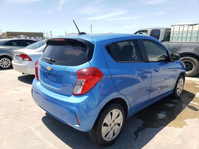 Купить бу CHEVROLET SPARK LS 2016 года в США