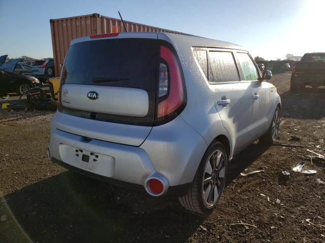 Купить бу KIA SOUL 2015 года в США