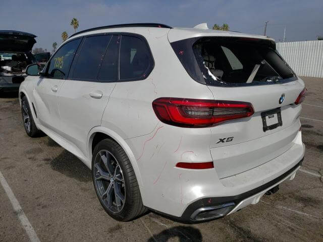 Купить б\у BMW X5 XDRIVE40I 2019 года в США