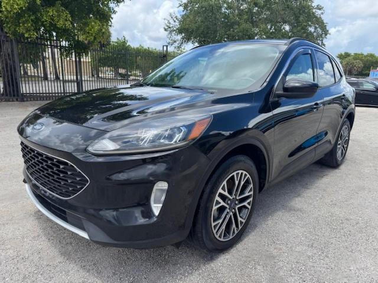 Купить б/у FORD ESCAPE SEL 2020 года в США, ФОРД ЭСКЕЙП 2020 из США, Купить б/у FORD ESCAPE SEL 2020 года в США