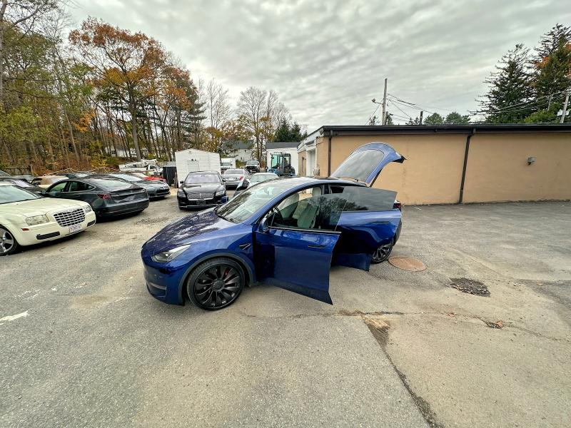 Купить б/у TESLA MODEL Y 2021 года в США, ТЕСЛА вай 2021 из США, Купить б/у TESLA MODEL Y 2021 года в США